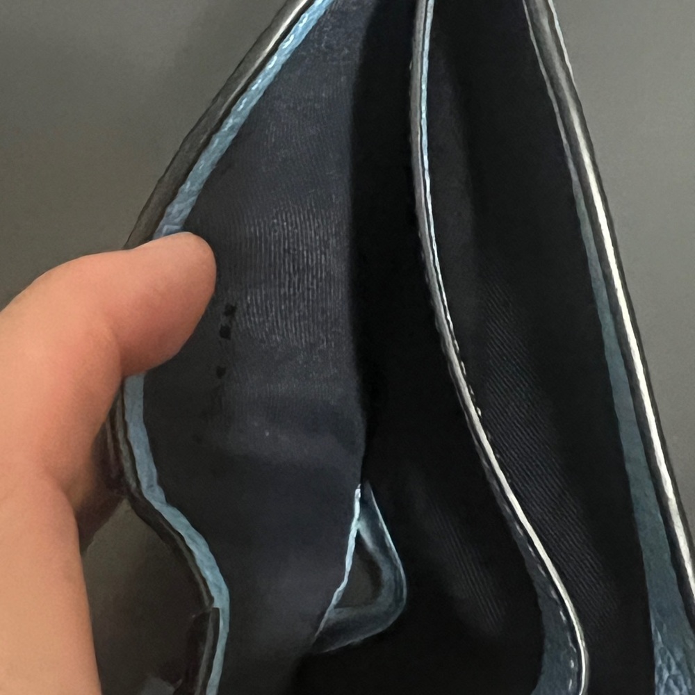 Rare Coach Blue Pebble Wallet - Picture 6 of 7